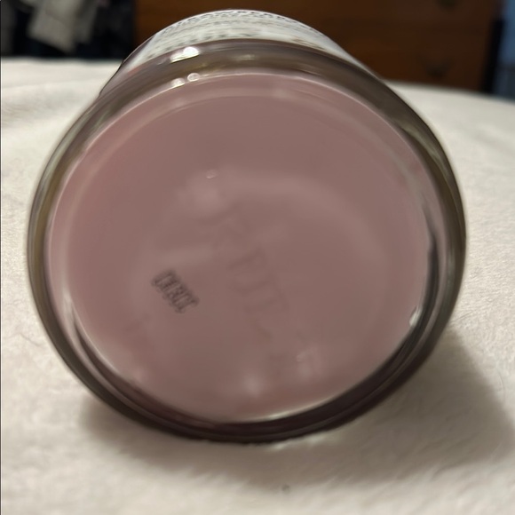 TRULY Strawberry Kisses Pink Body Cream - Picture 4 of 4